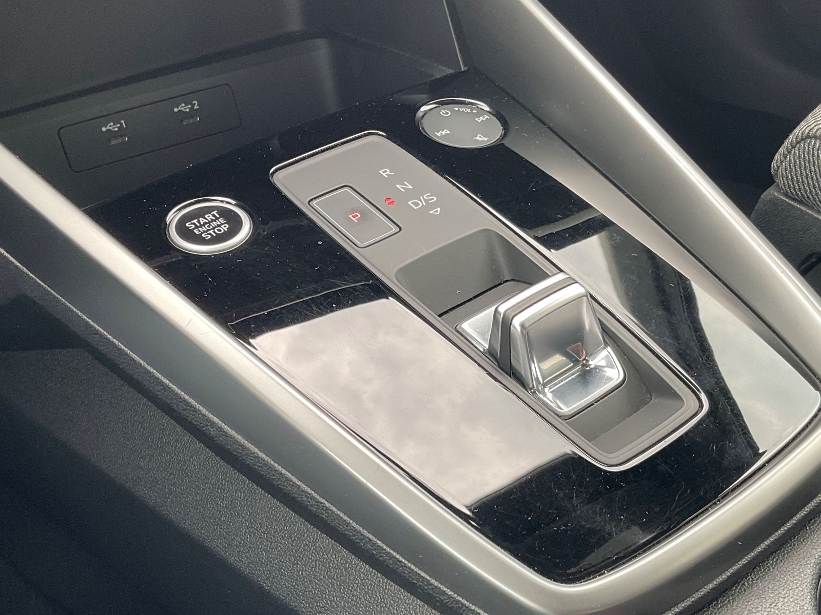Audi A3 Sportback 35 TFSI advanced - Samsaru's Car Outlet