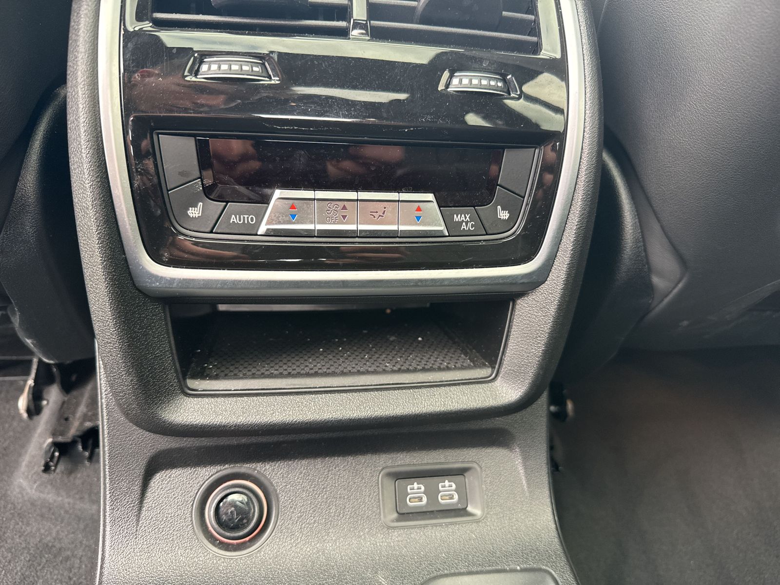 BMW X7 M60i M Sportpaket Pro*AHK*22 Zoll*Autobahnass