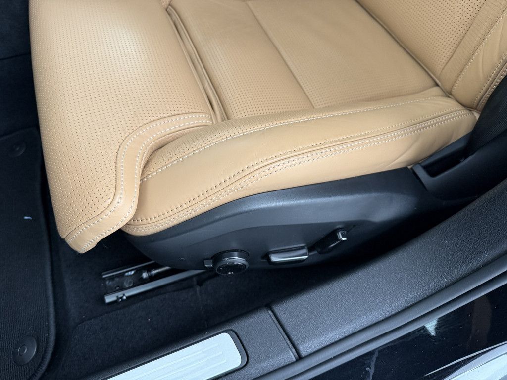 Volvo V60 T6 Ultra Bright Recharge Plug-In Hybrid AWD