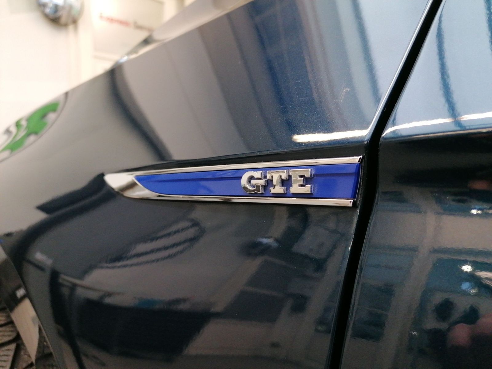 Volkswagen Passat GTE R-Line - Samsaru's Car Outlet