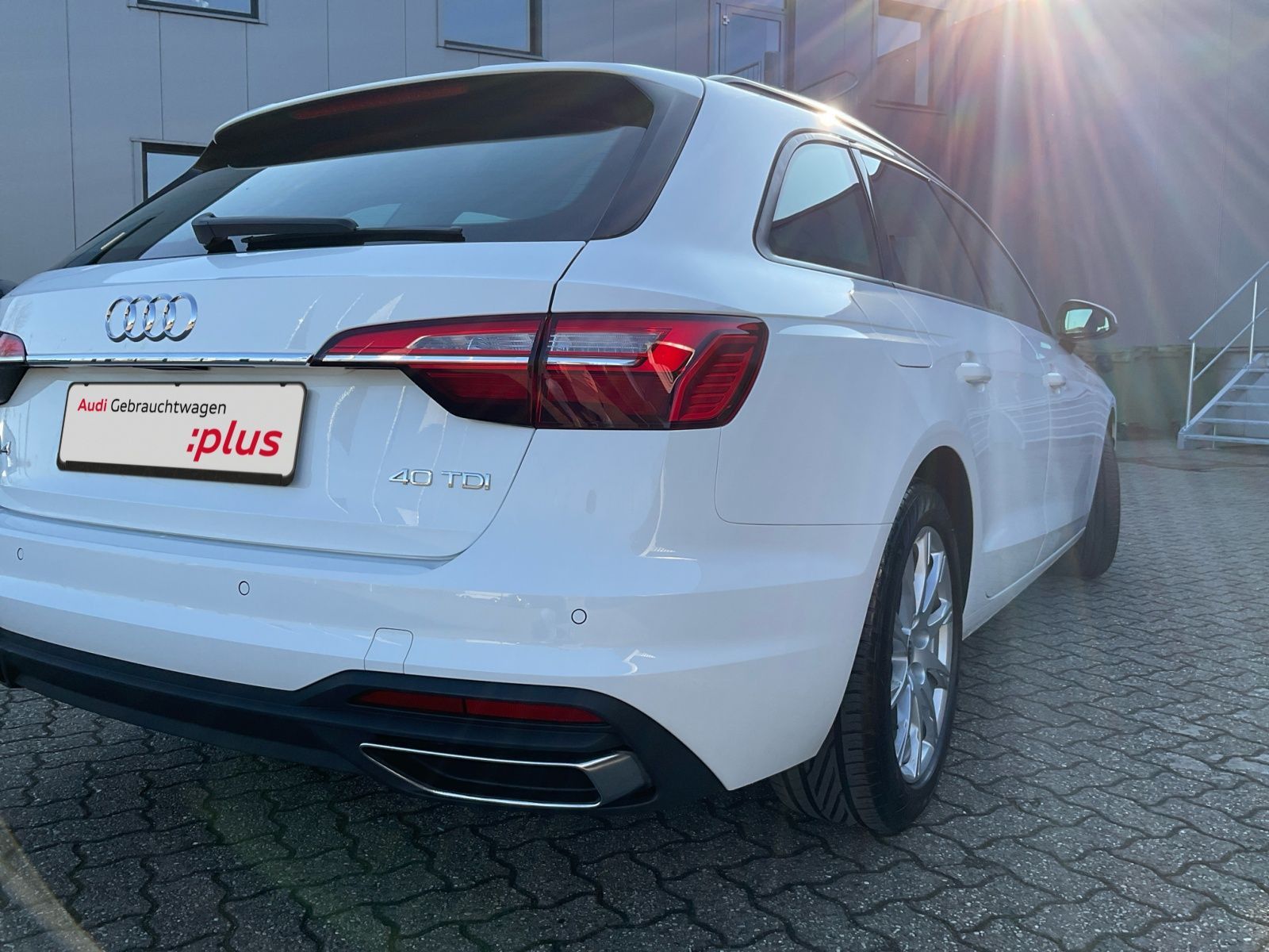Audi A4 Avant 40 TDI S tronic Business - Samsaru's Car Outlet