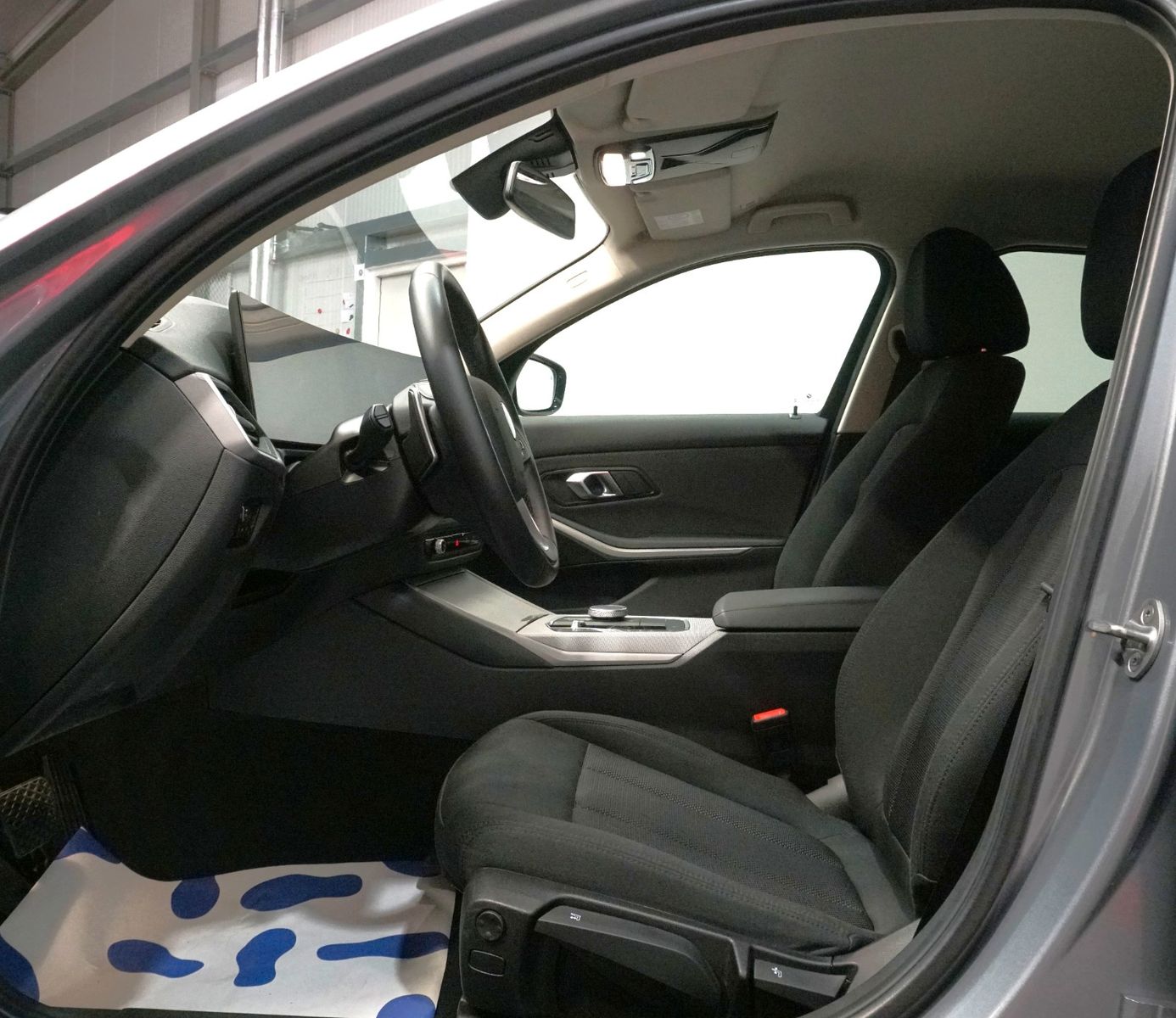 BMW 320 d xDrive Limousine*LED*WIDESCREEN*DAB*