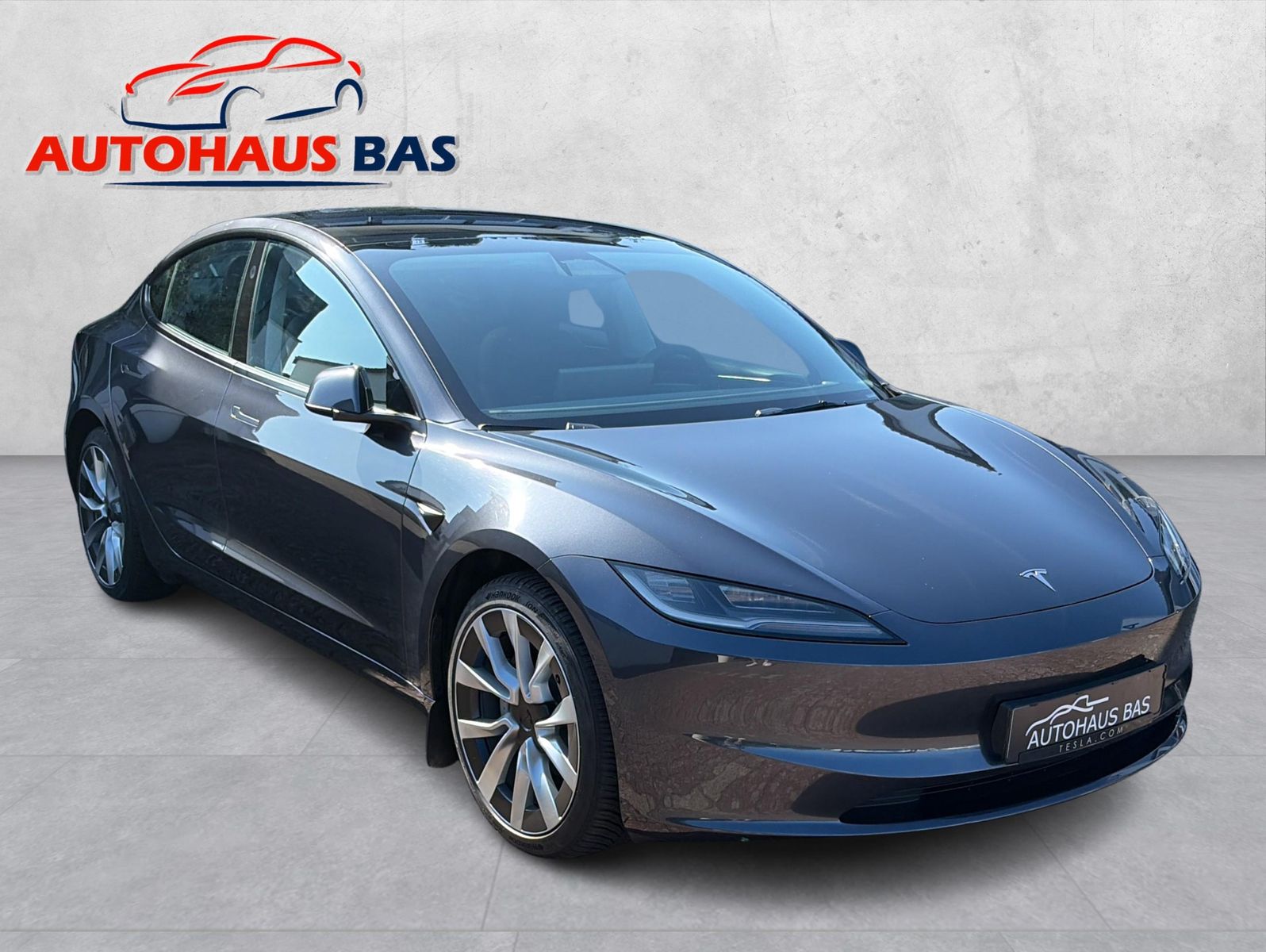 Tesla Model 3 Standard Range+ * Highland