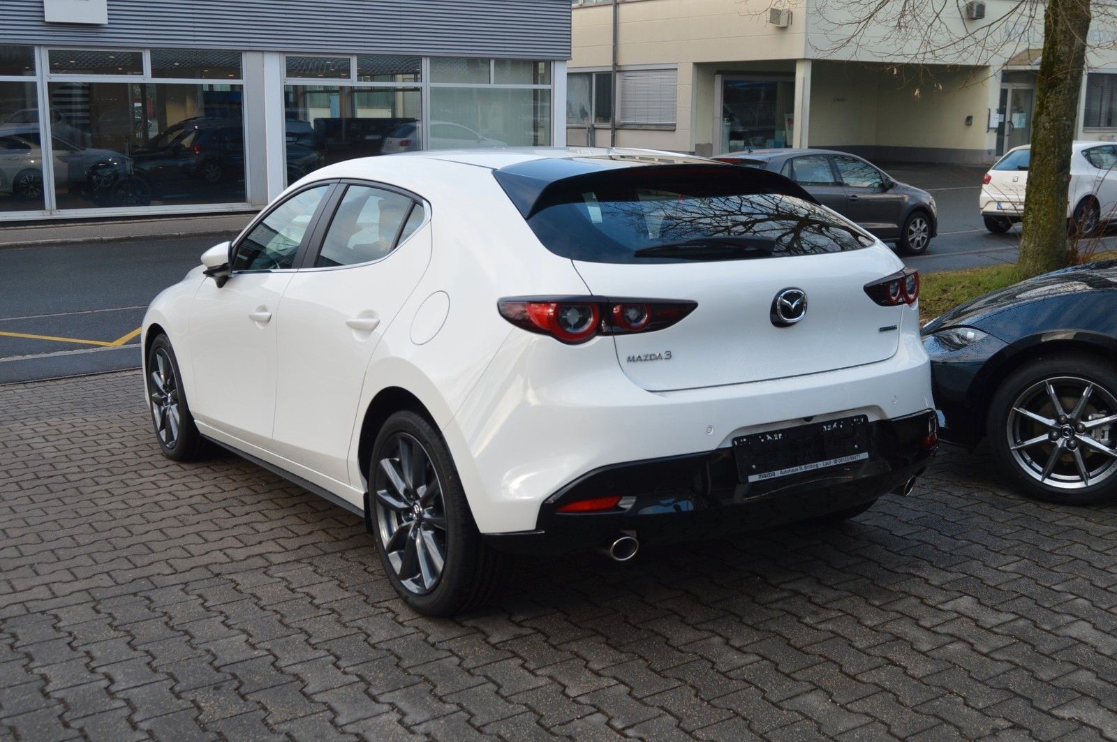 Mazda 3 Benzin 140PS 6AG Centre-Line Navi PDC SHZ