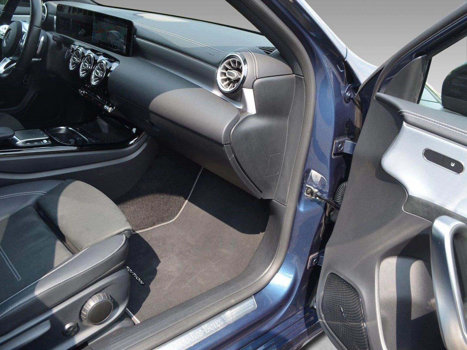 Mercedes-Benz e HYBR EDITION 2020 AMG - Samsaru's Car Outlet