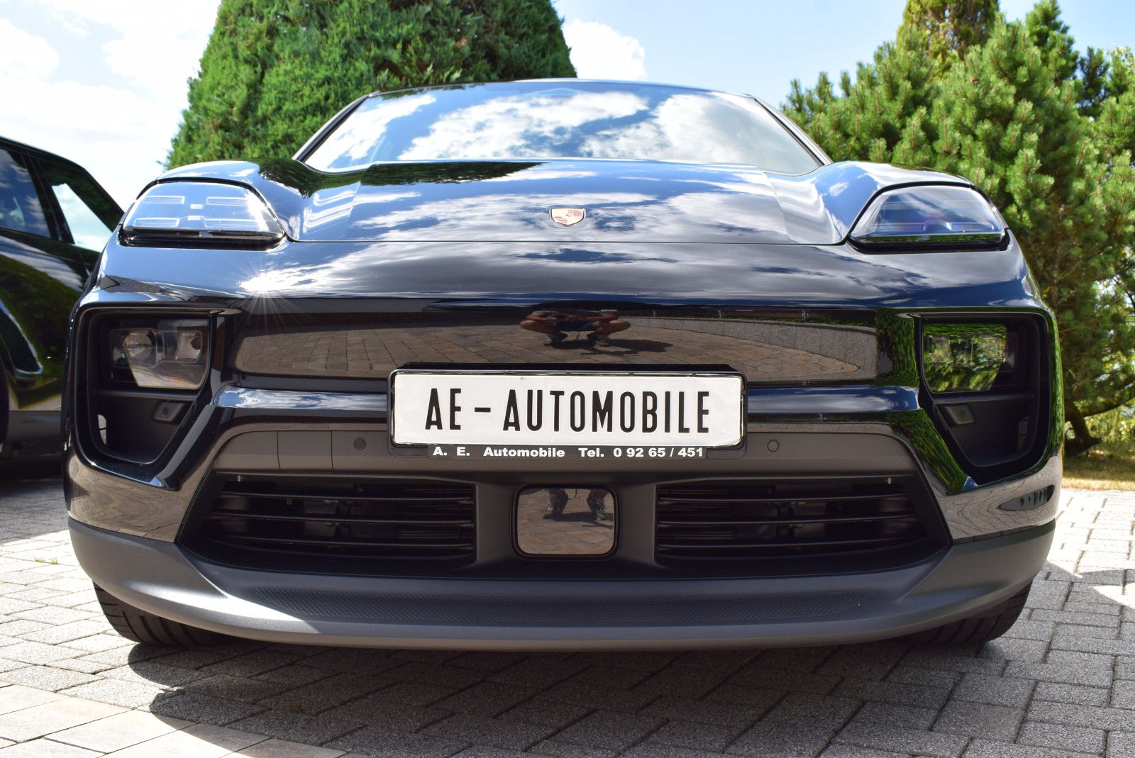 Porsche Macan Electric - Samsaru's Car Outlet