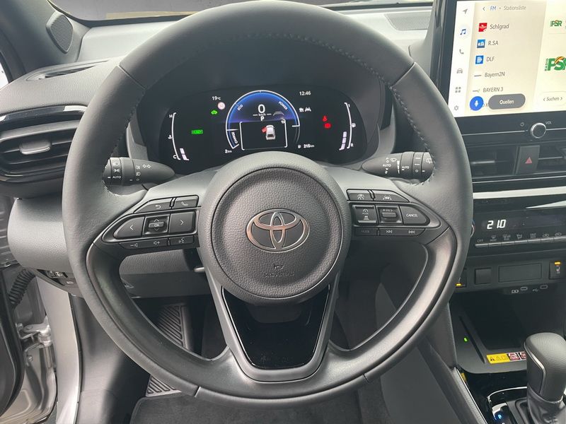 Toyota Yaris Cross 1.5 Hybrid Teamplayer *2xPDC*BLIS*LH