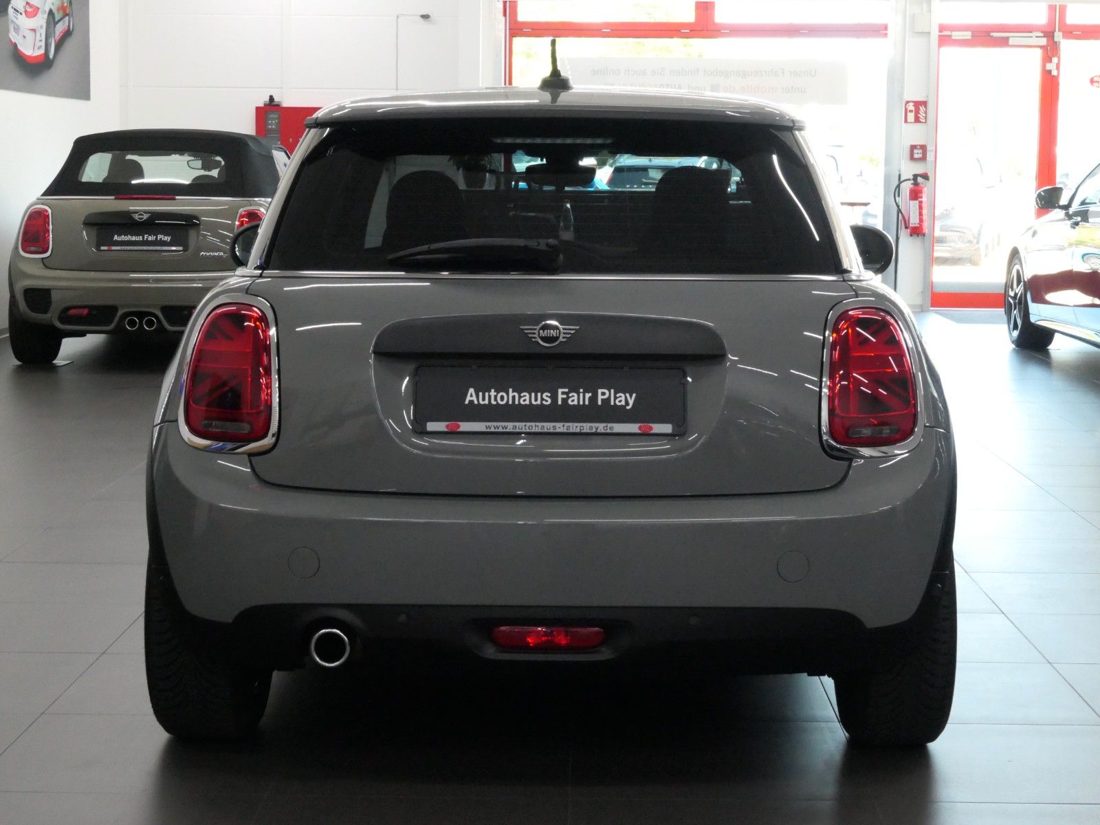 MINI ONE Mini One Aut. - Samsaru's Car Outlet