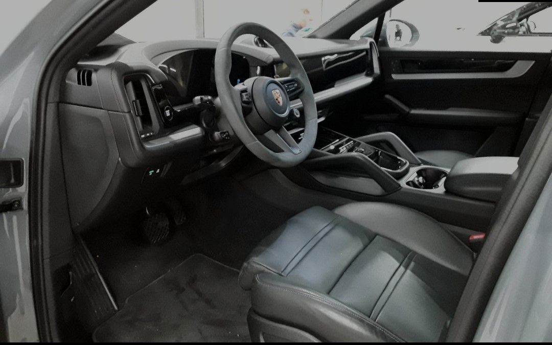 Porsche Cayenne Coupe E-Hybrid*HAL*AHK*22"Alu*BOSE*MATRI