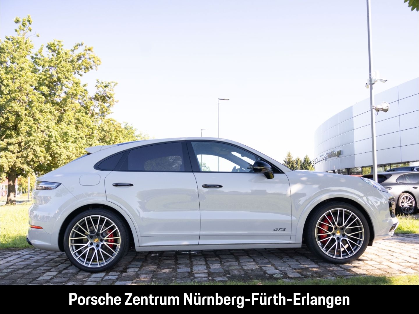 Porsche Cayenne GTS Coupe Luftfeder AHK Standheizung Hea