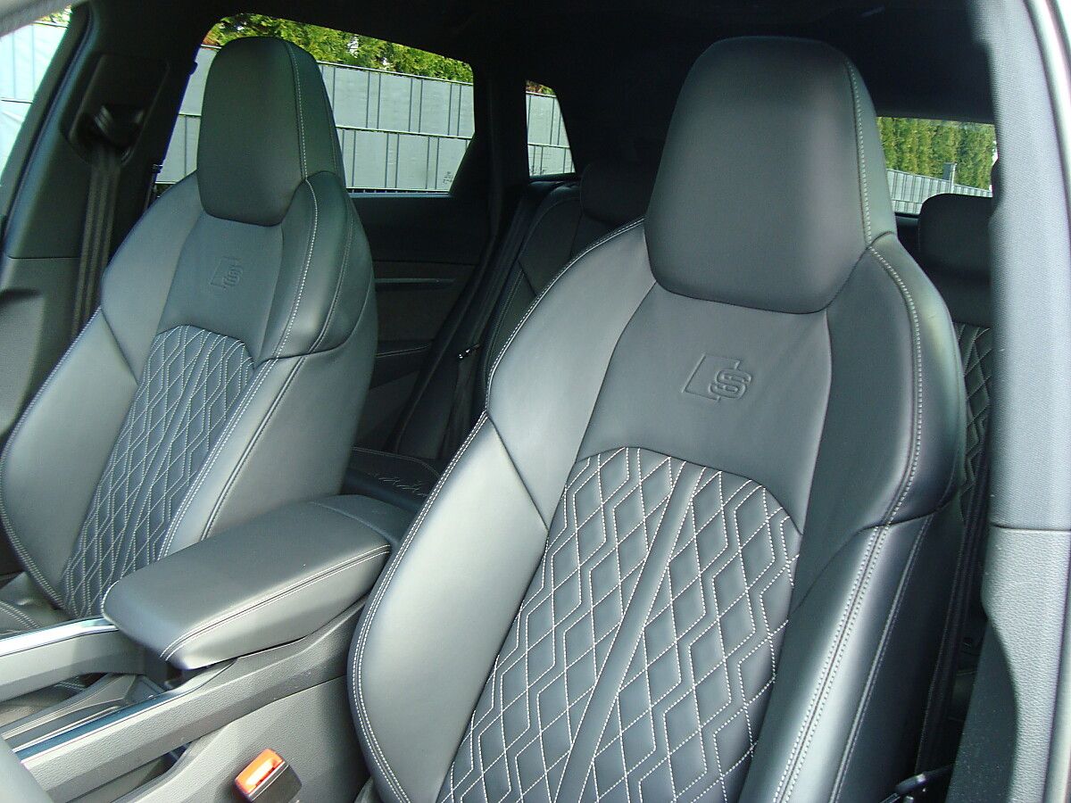 Audi e-tron 55 quattro RS-Sitze Garantie S-Line !!