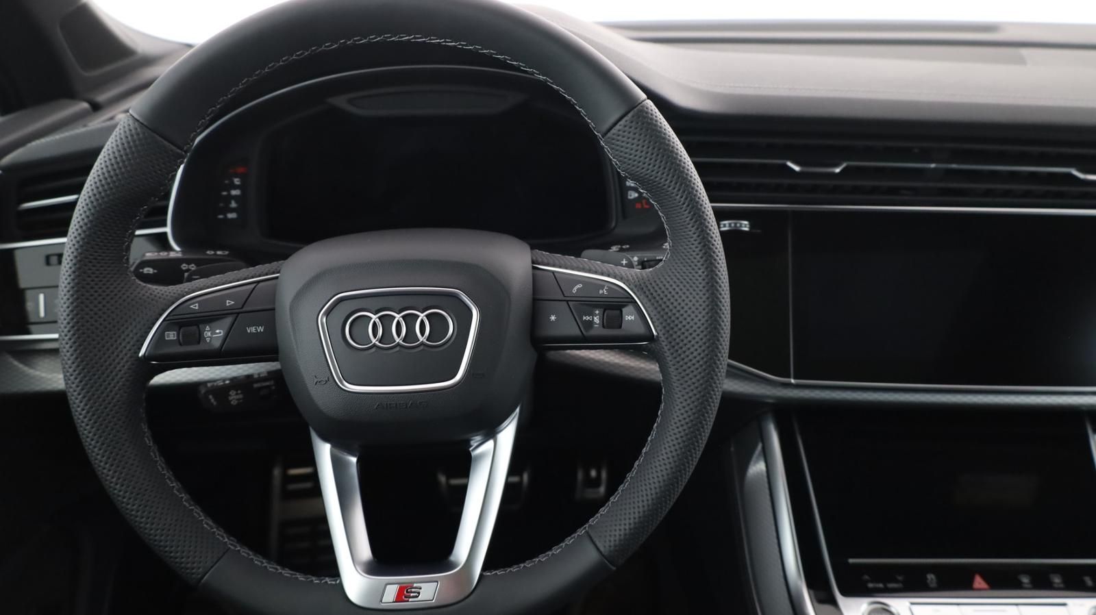 Audi Q7 50 TDI quattro S line