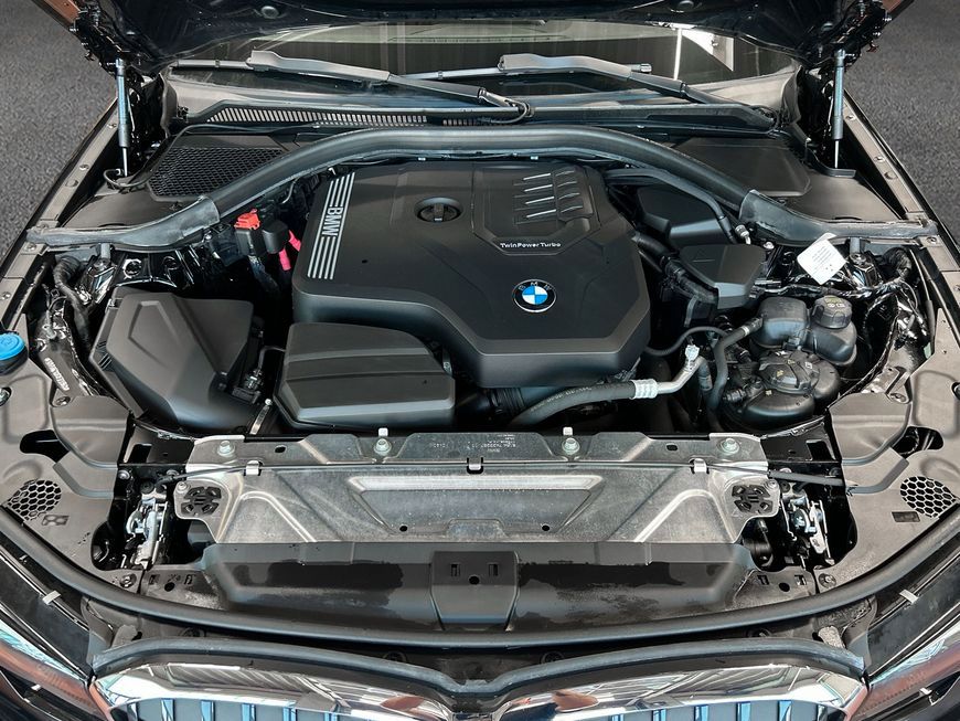 BMW 330i Touring xDrive Sport Line - Samsaru's Car Outlet