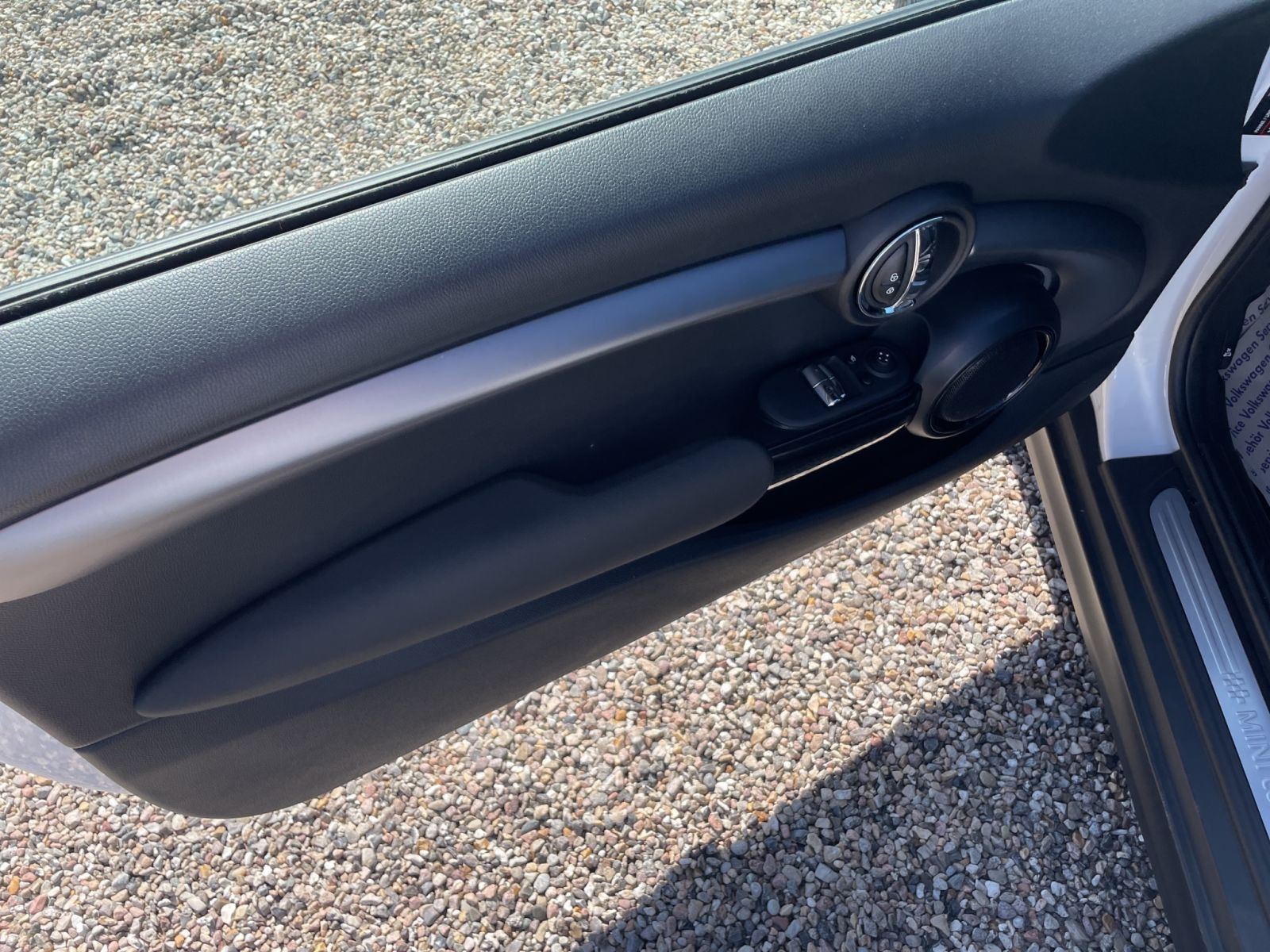MINI Cooper SE MINI Yours Trim - Samsaru's Car Outlet
