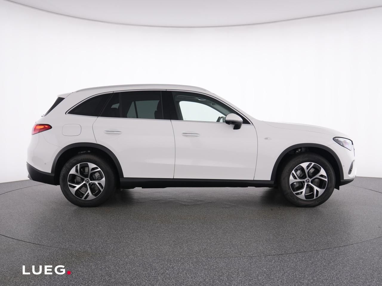 Mercedes-Benz GLC 300 e 4M AVANTGARDE+PANO+AHK+FAHRASS+KEYLESS
