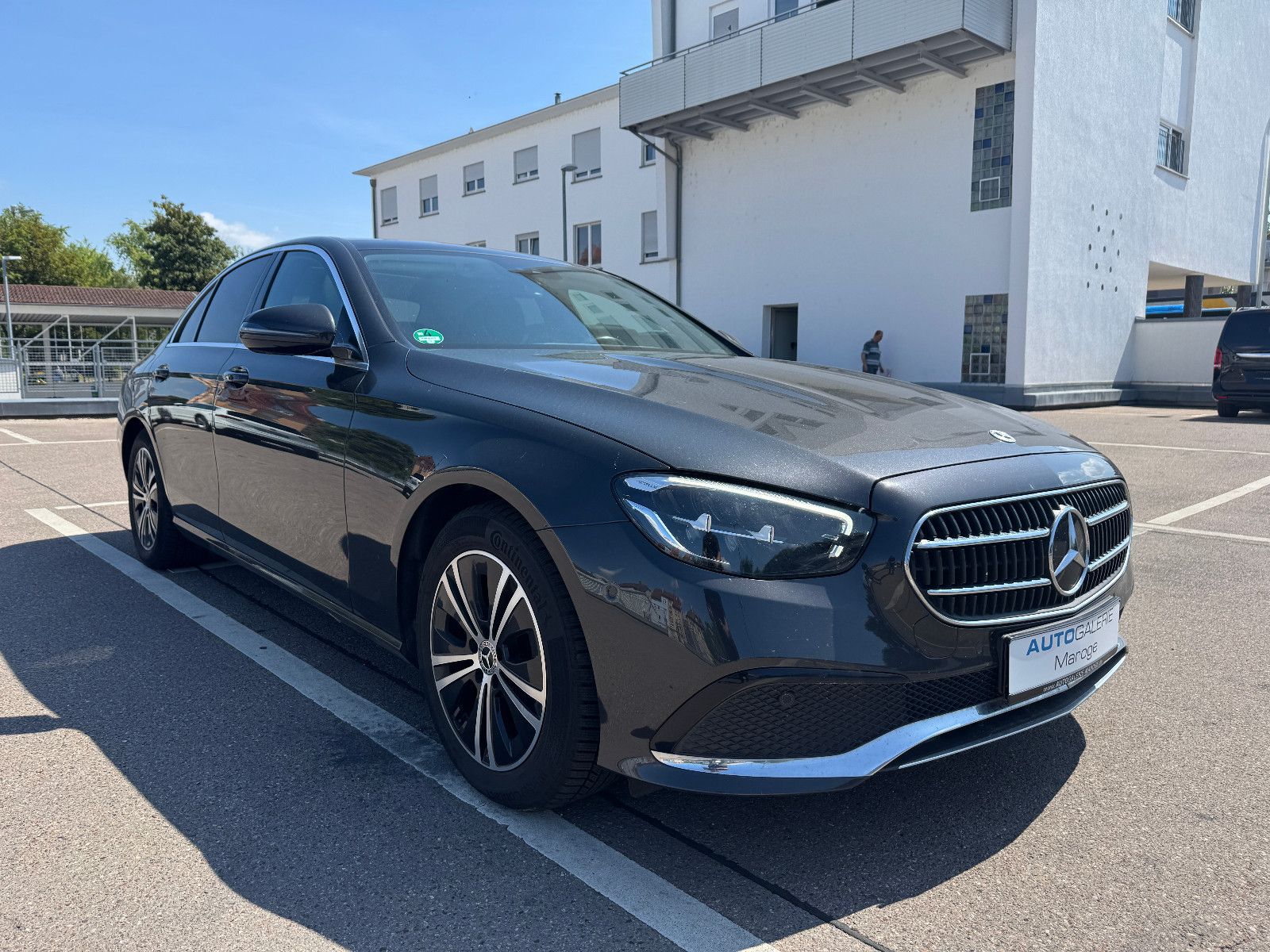 Mercedes-Benz E 220 d - Samsaru's Car Outlet