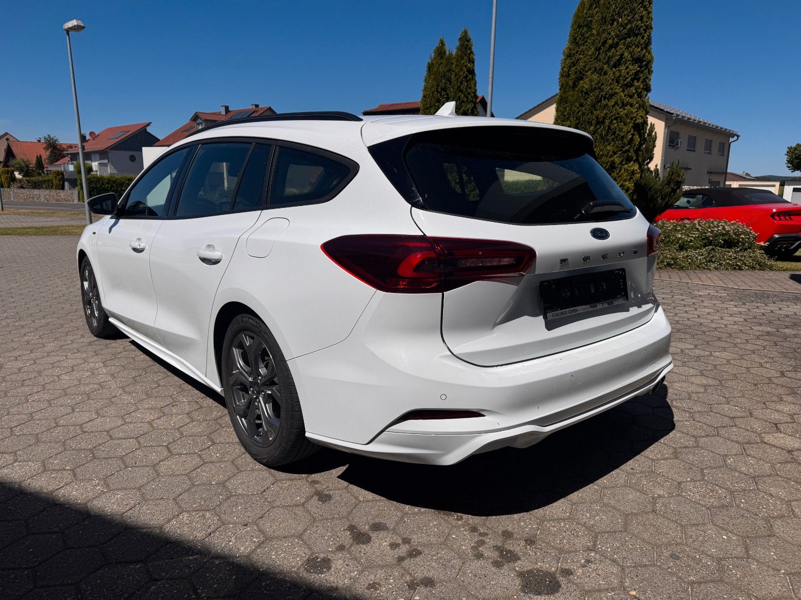Ford Focus St-Line 1.5 Turnier ABSTEMP. KAMERA NAVI