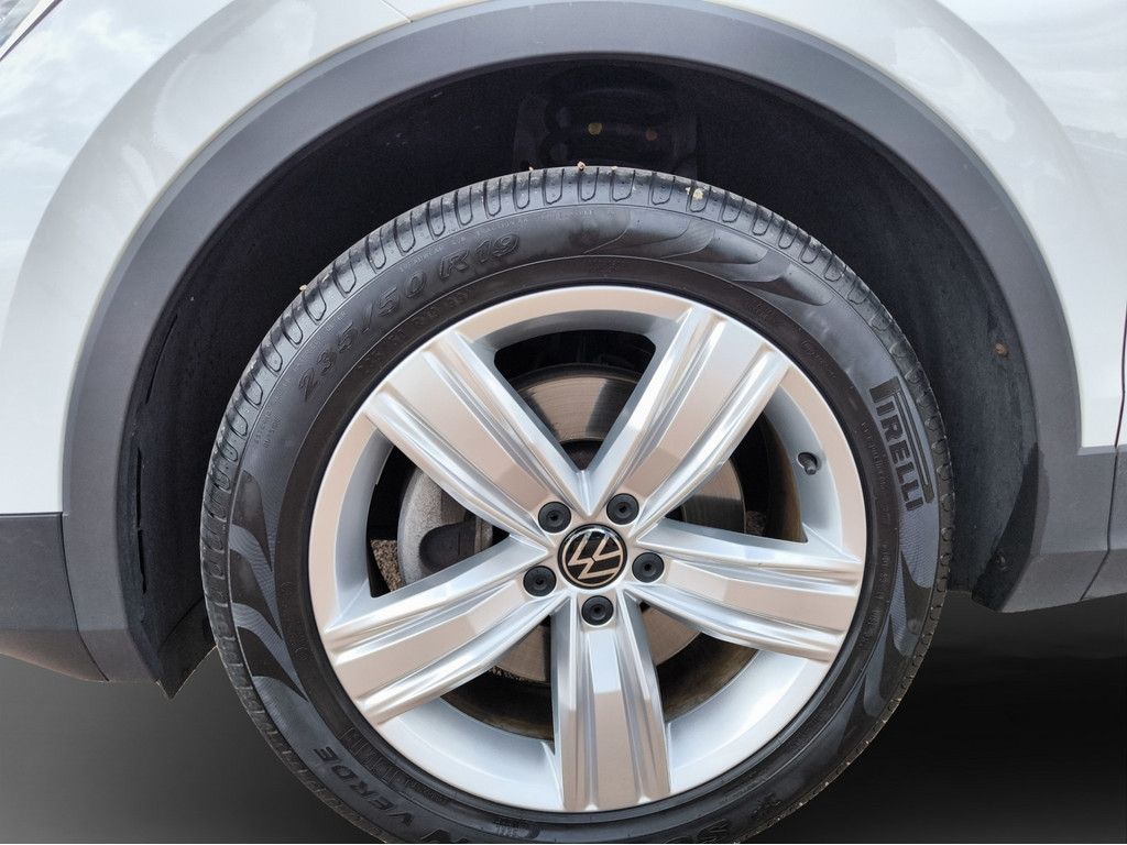 Volkswagen Tiguan Elegance 4Motion - Samsaru's Car Outlet