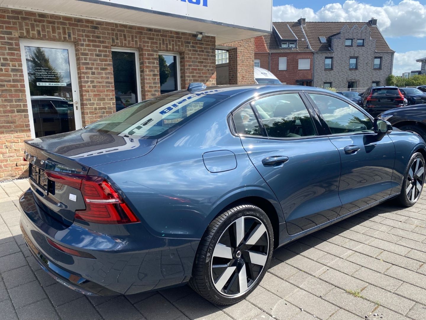 Volvo S60 T8 Recharge Ultimate Dark Plug-In Hybrid AWD
