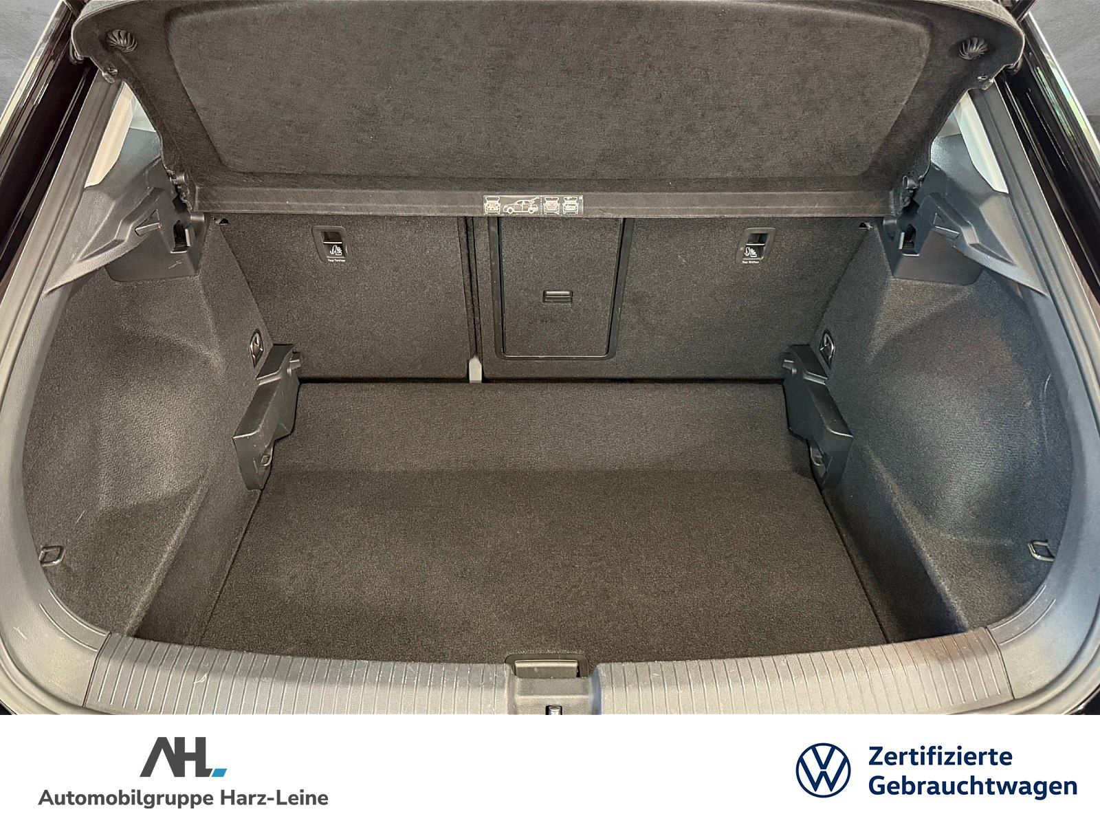 Volkswagen T-Roc 1.0 TSI Style - Samsaru's Car Outlet