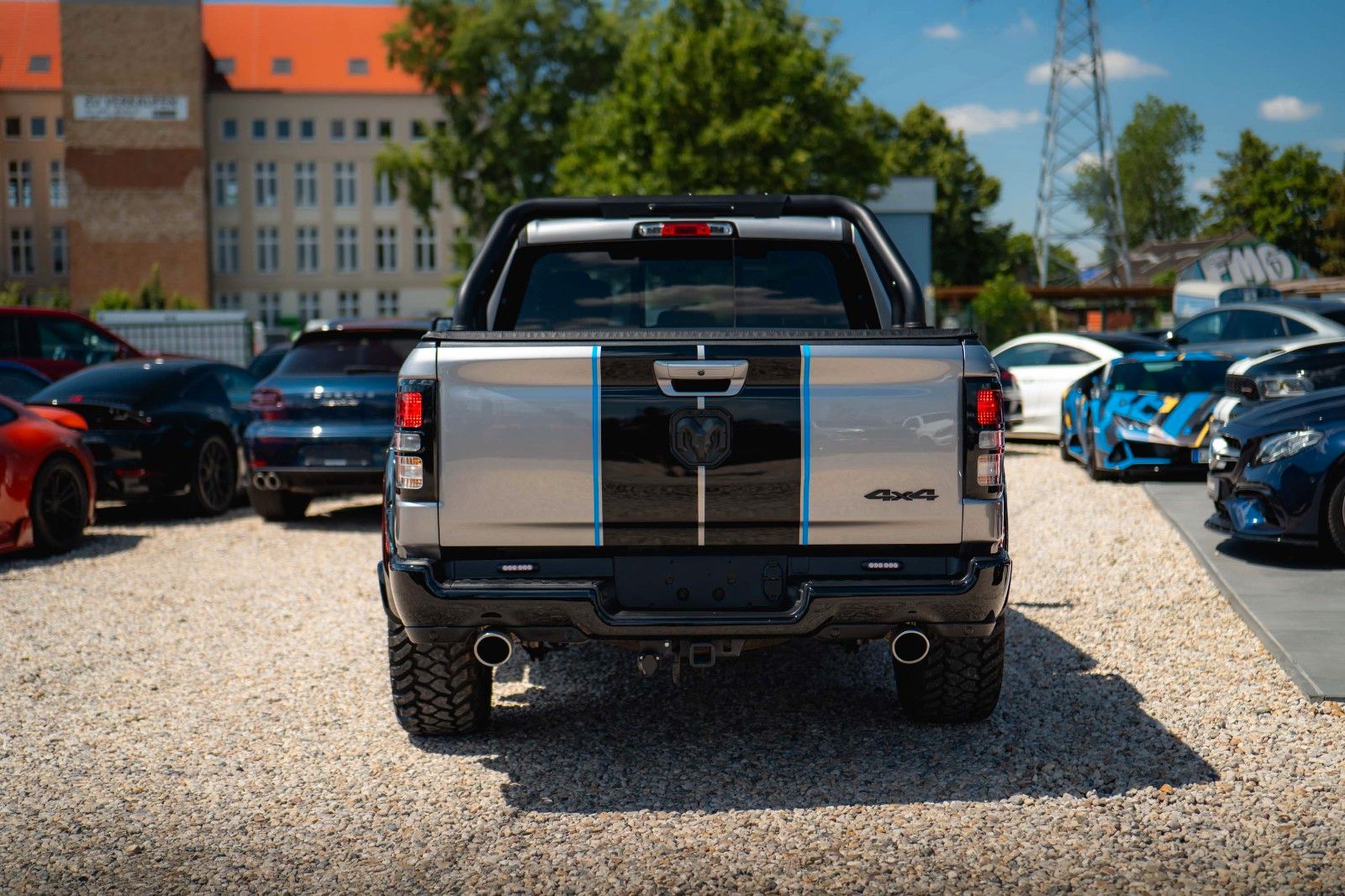 Dodge RAM 5.7 V8 HEMI 4x4 OFFROAD Night PUNISHER 19%