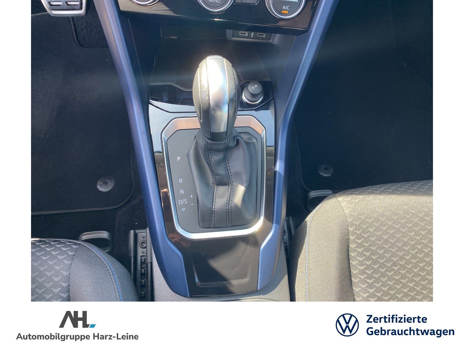 Volkswagen T-Roc 1.5 TSI United DSG - Samsaru's Car Outlet