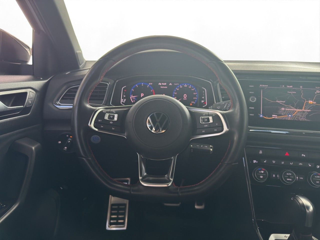 Volkswagen T-Roc 2.0 TSI DSG 4Motion sport - Samsaru's Car Outlet