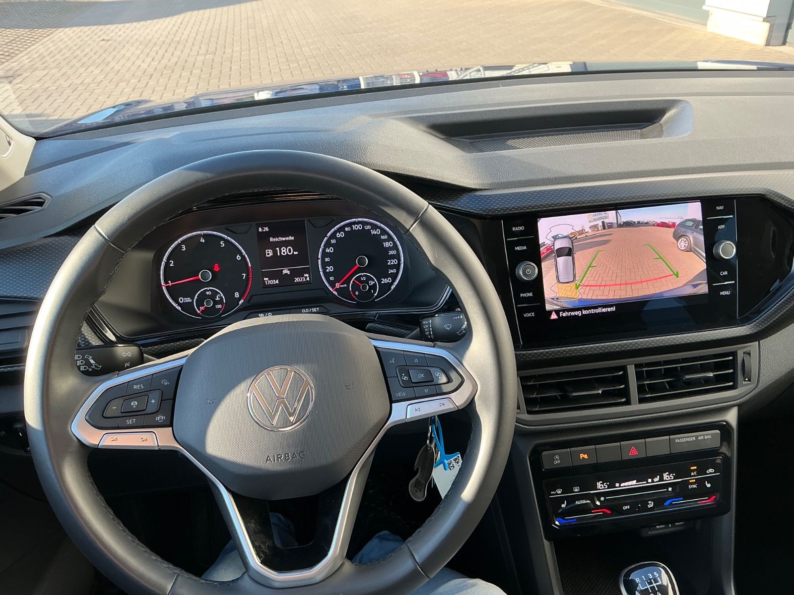 Volkswagen T-Cross Life - Samsaru's Car Outlet