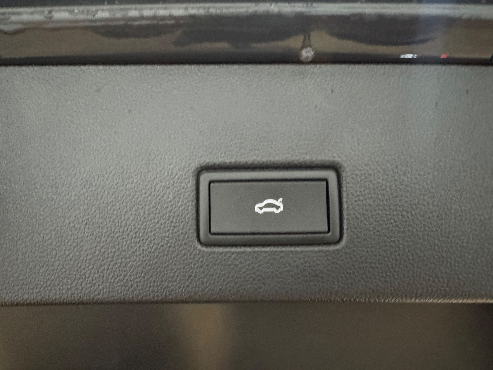 Volkswagen T-Roc Sport 1.5TSI DSG - Samsaru's Car Outlet