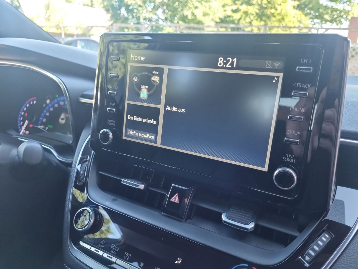 Toyota Corolla Hybrid Club 2.0 - Samsaru's Car Outlet