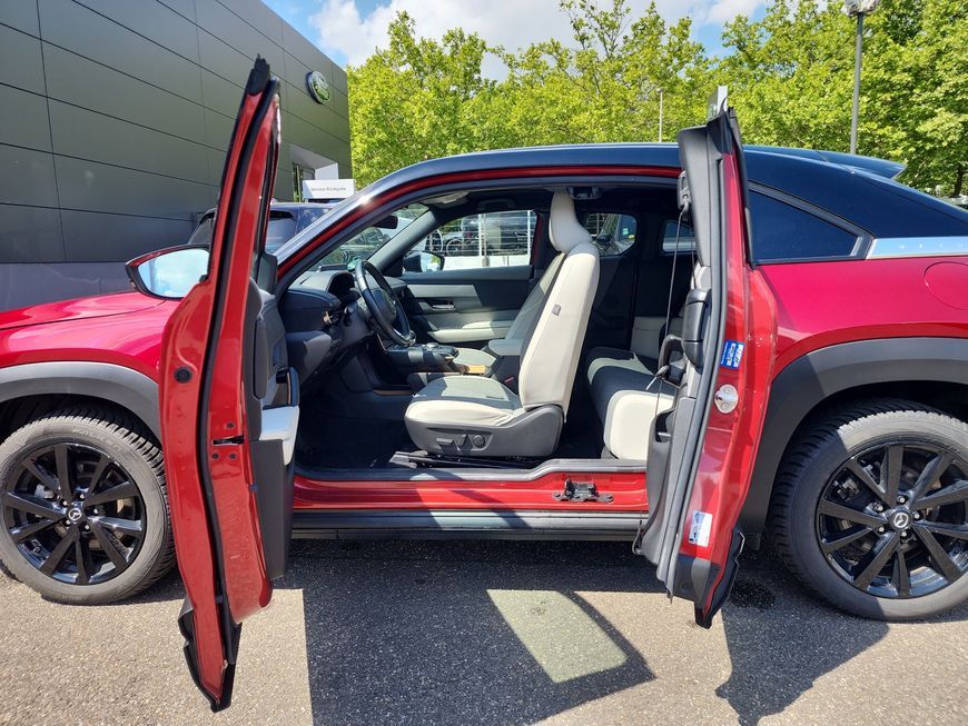 Mazda MX-30 e-SKYACTIV R-EV MAKOTO