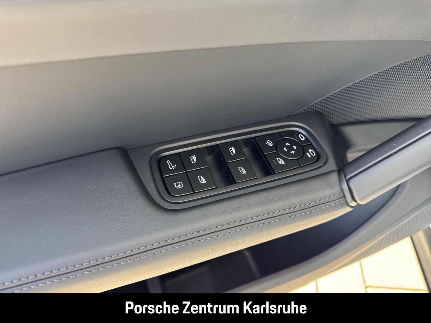 Porsche Cayenne E-Hybrid BOSE Luftfederung InnoDrive LED