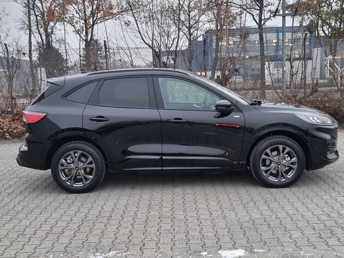 Ford KUGA ST-Line - Samsaru's Car Outlet