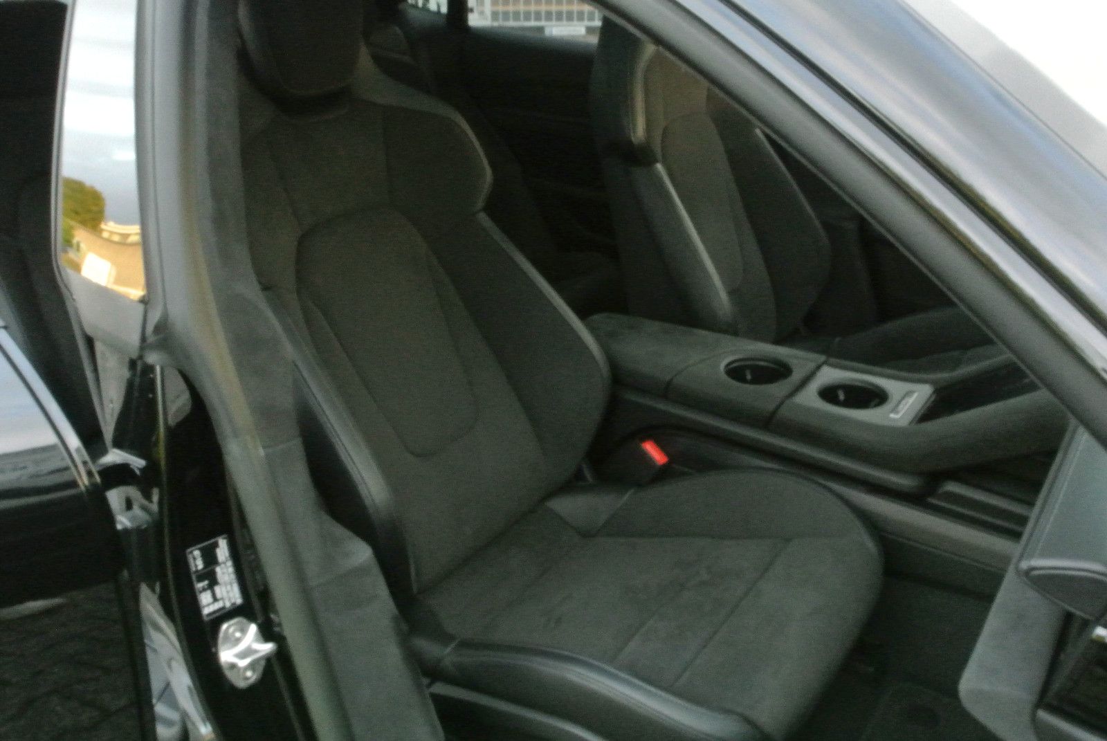 Porsche Taycan GTS,schw/schw,luft,pano,21";Kamera