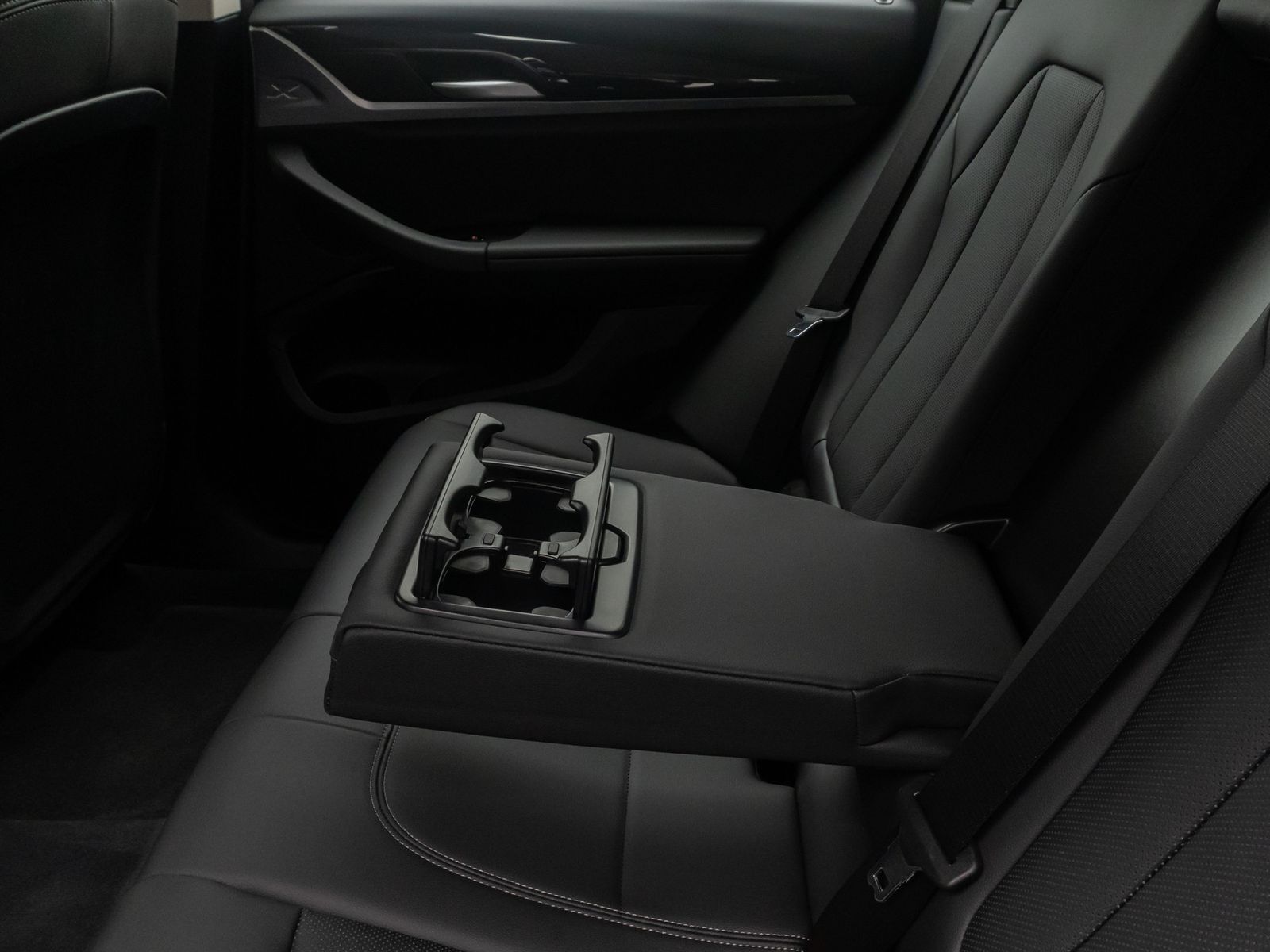 BMW X3 xD30e DriveAss DAB Kamera HiFi WLAN Sportsitz