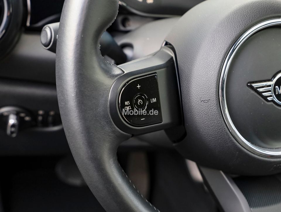MINI Cooper SE Classic - Samsaru's Car Outlet