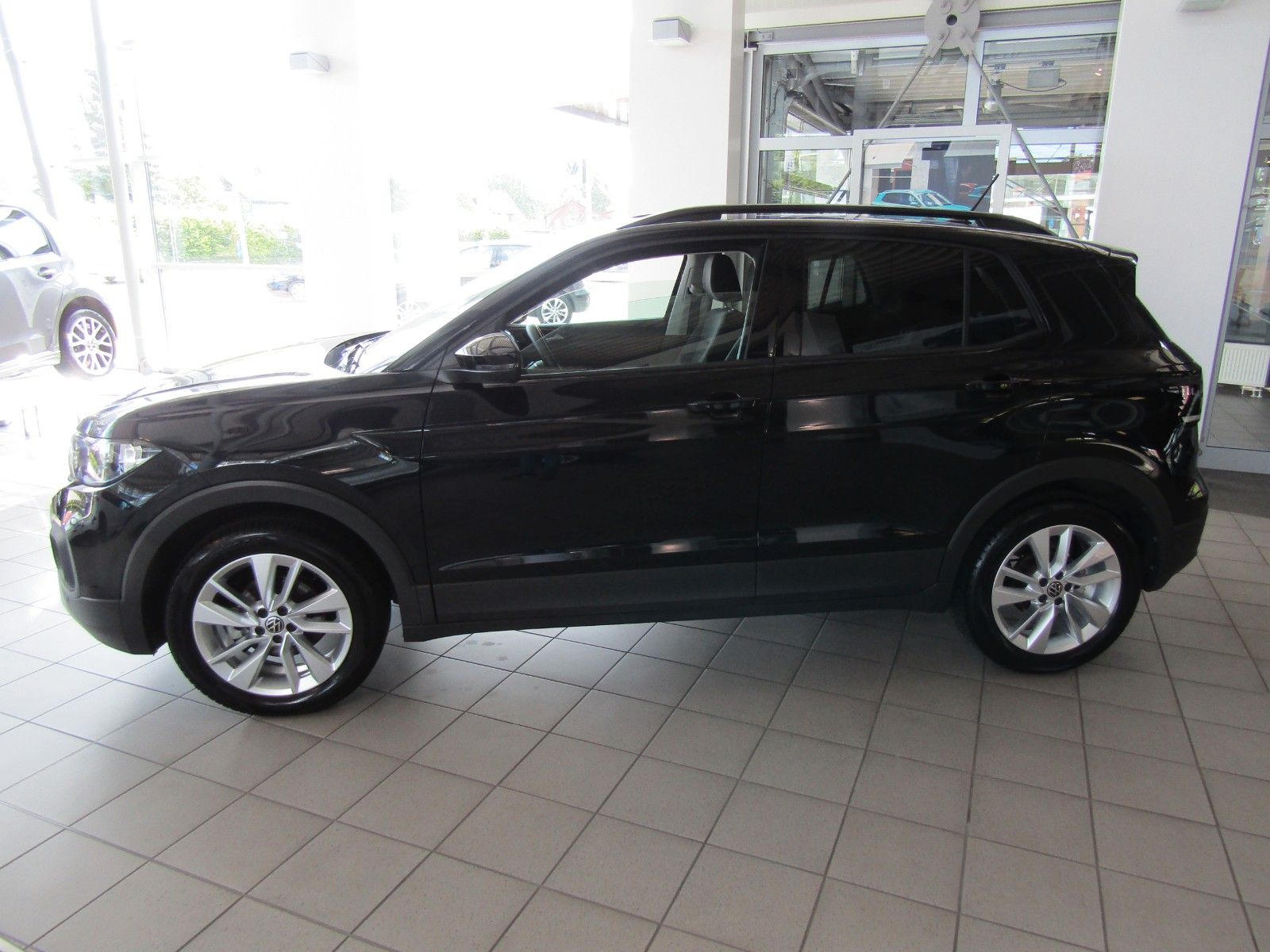 Volkswagen T-Cross Life 1.0 TSI DSG - Samsaru's Car Outlet