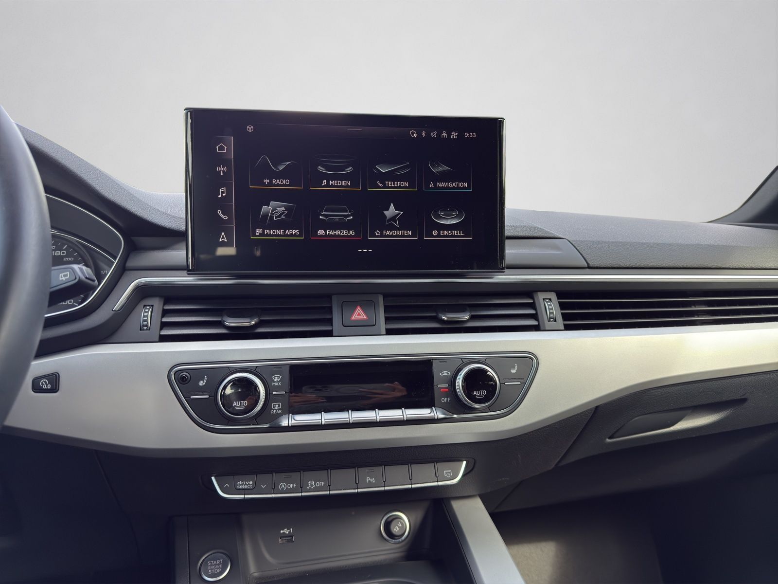 Audi A4 Avant 40 TDI advanced S tronic - Samsaru's Car Outlet