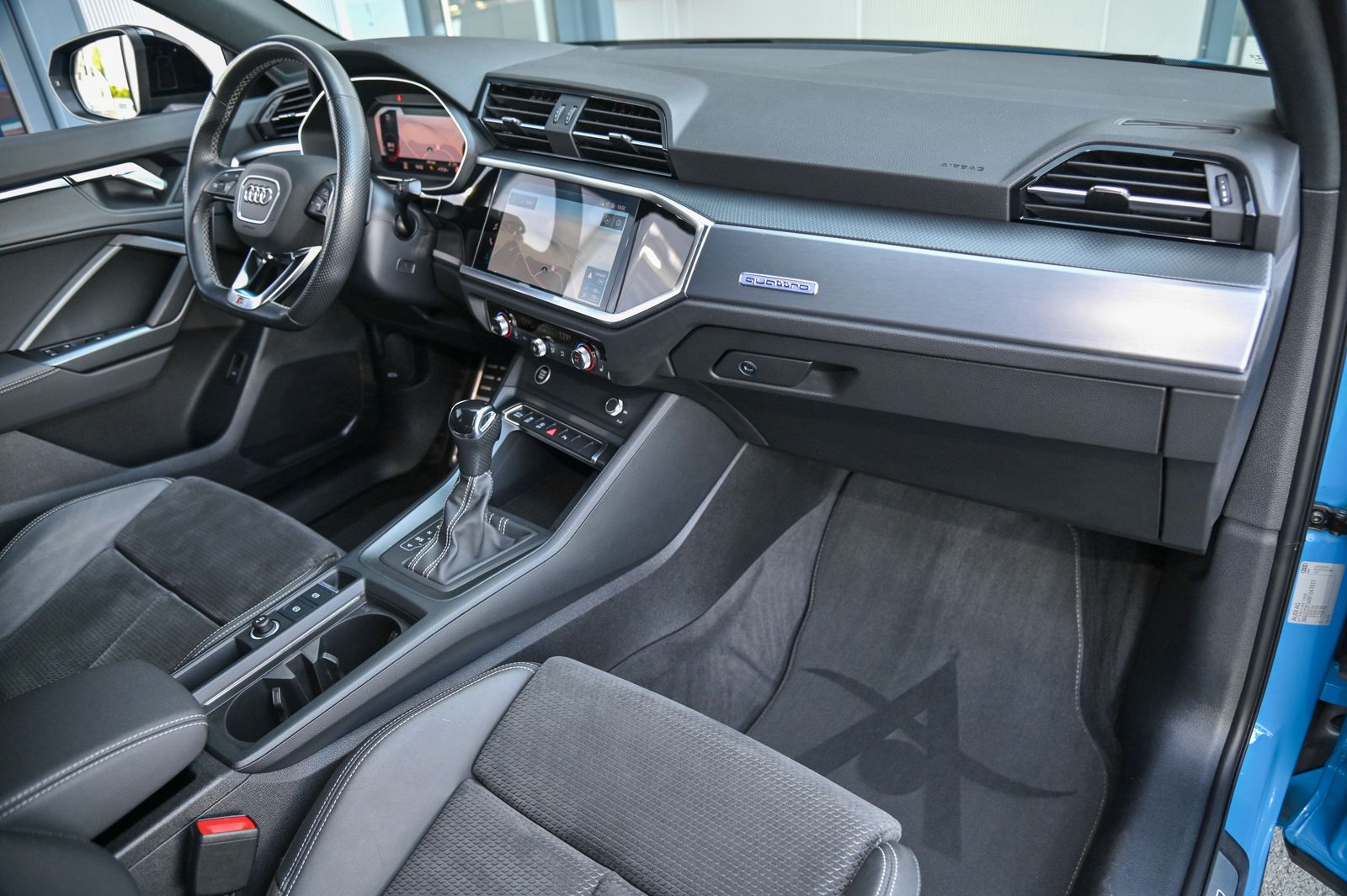 Audi Q3 Sportback 40 TFSI quattro S line - Samsaru's Car Outlet