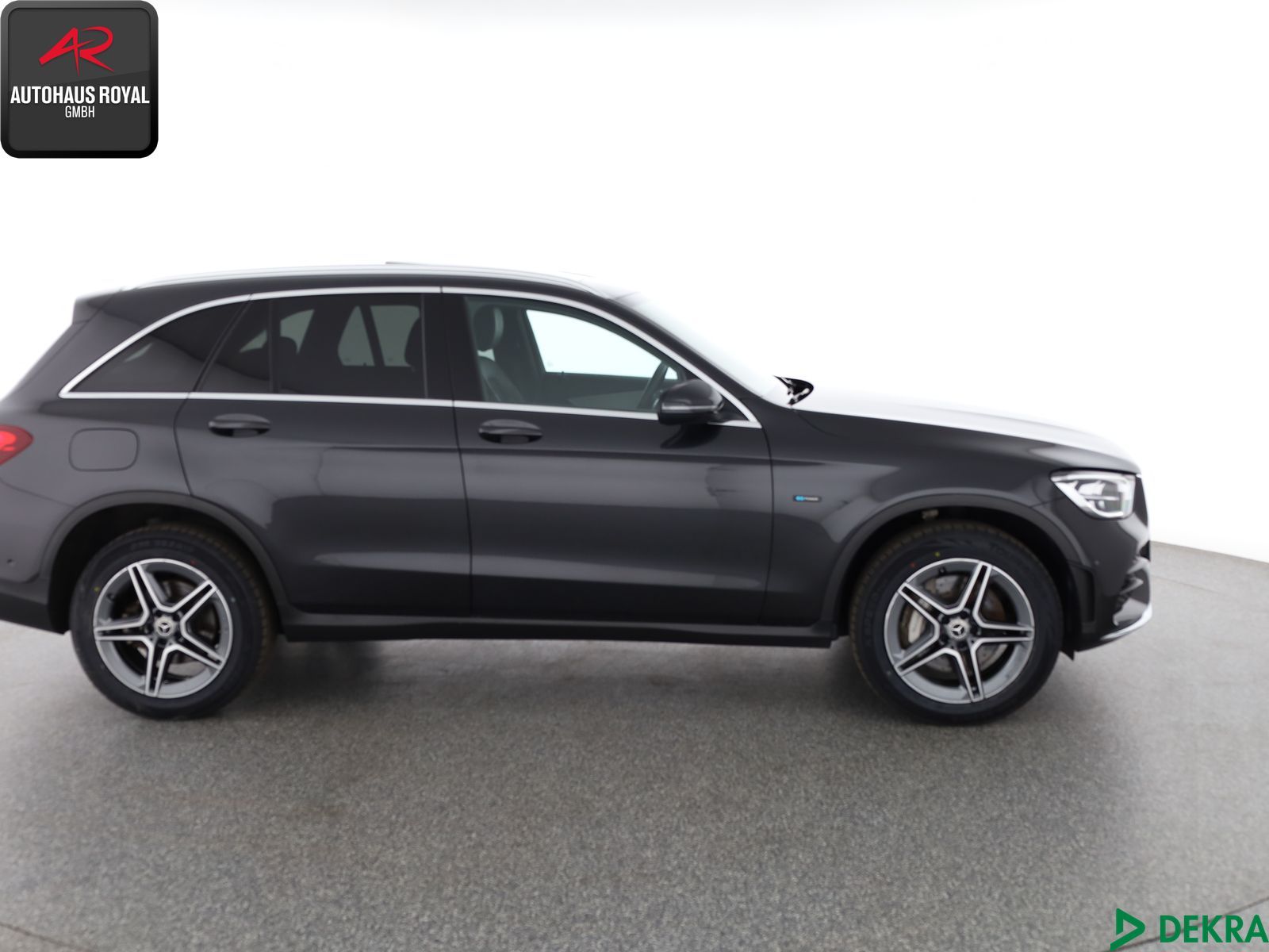 Mercedes-Benz GLC 300 e 3x AMG - Samsaru's Car Outlet