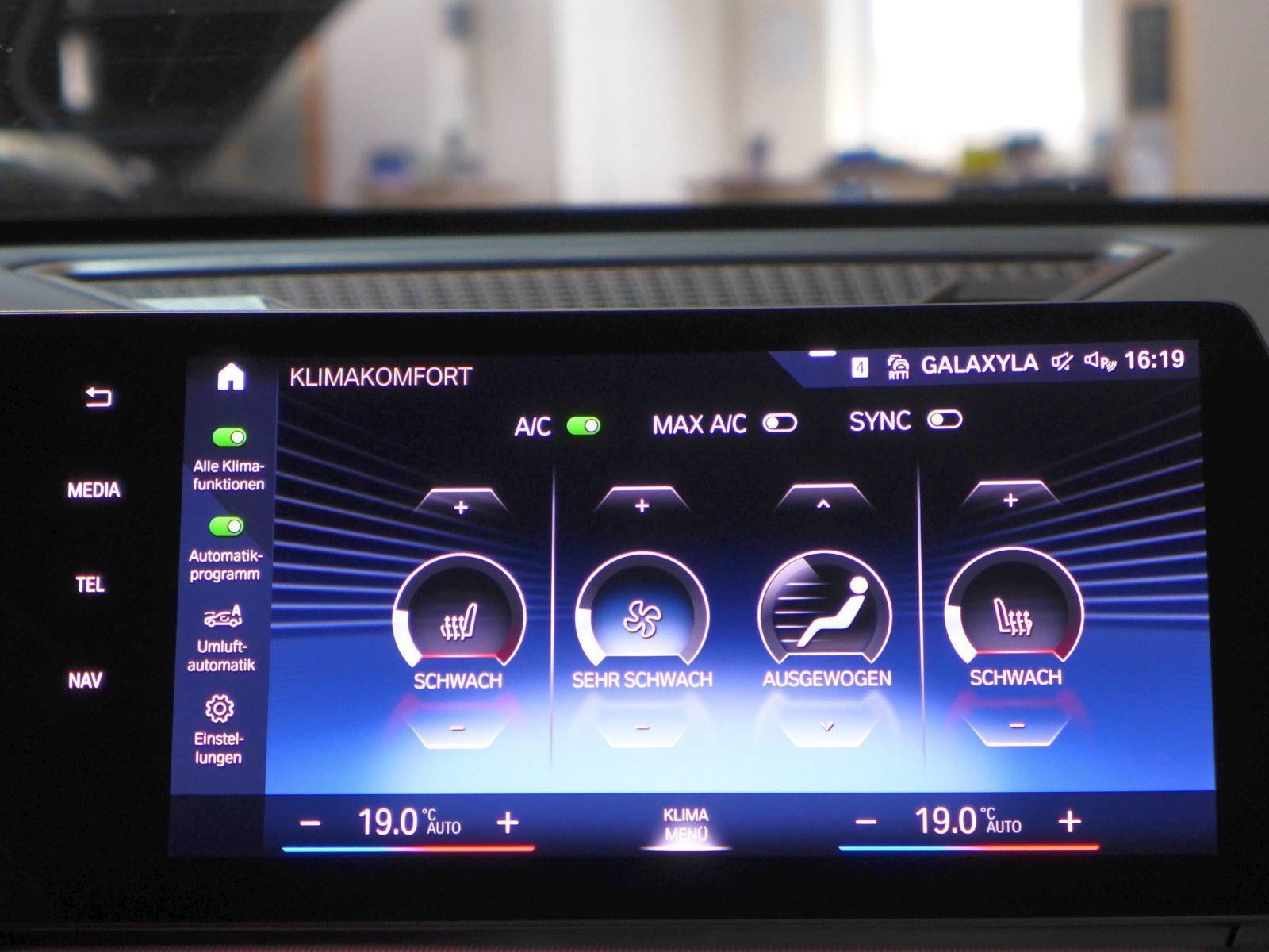 BMW X1 23d x-Line - Samsaru's Car Outlet