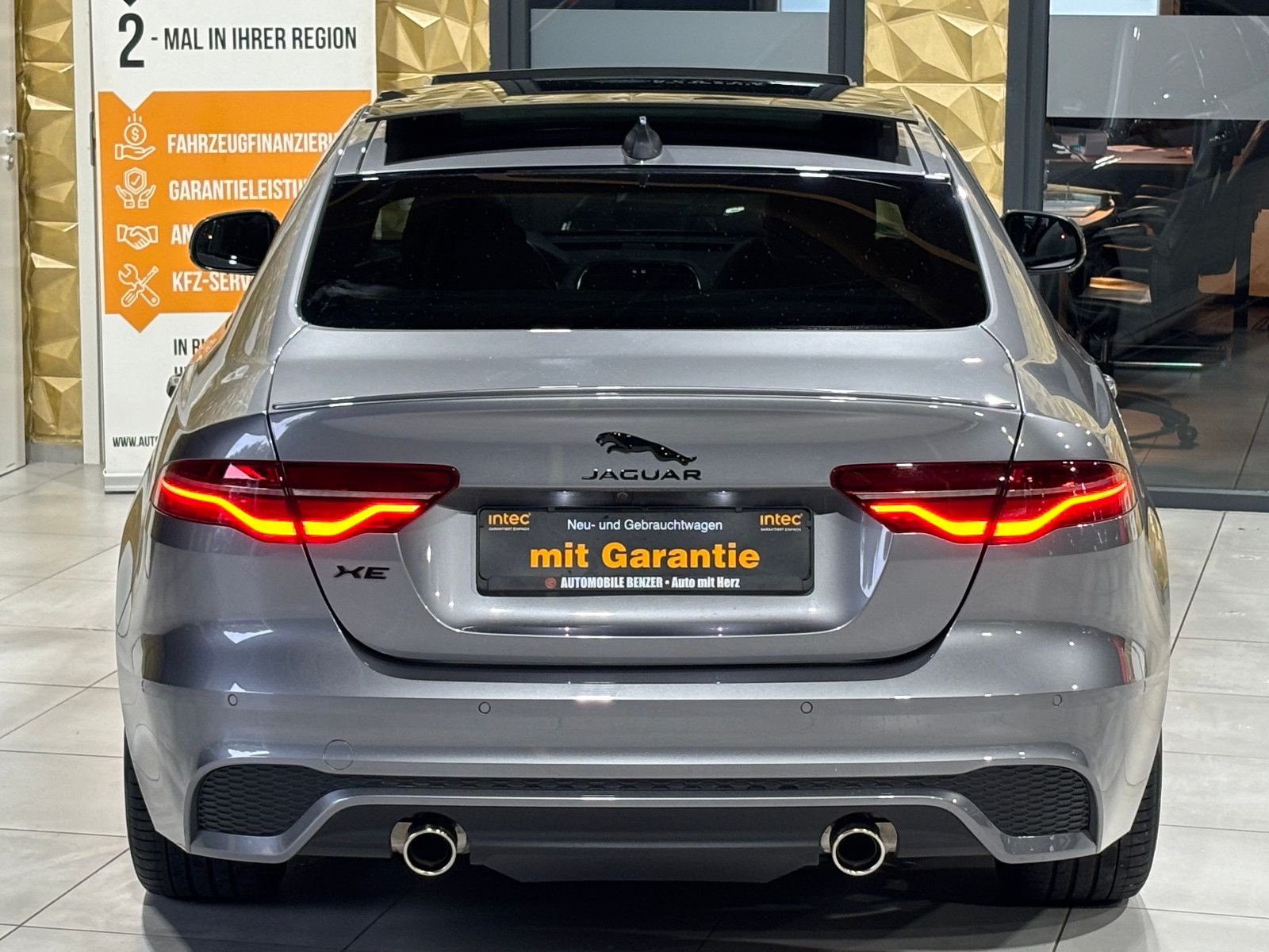 Jaguar XE R-Dynamic Black/360''KAM/PANO/EXCLUSIV/MERIDI