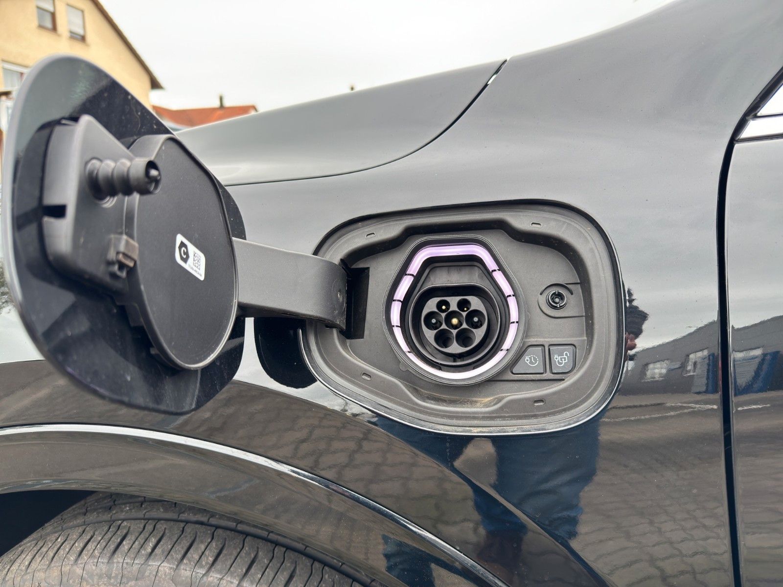 Ford Kuga Plug-In Hybrid Vignale - Samsaru's Car Outlet
