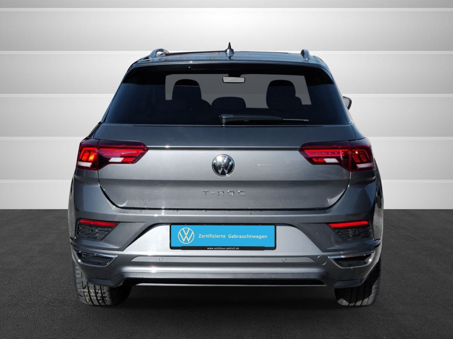 Volkswagen T-Roc 1.5 TSI R-Line - Samsaru's Car Outlet