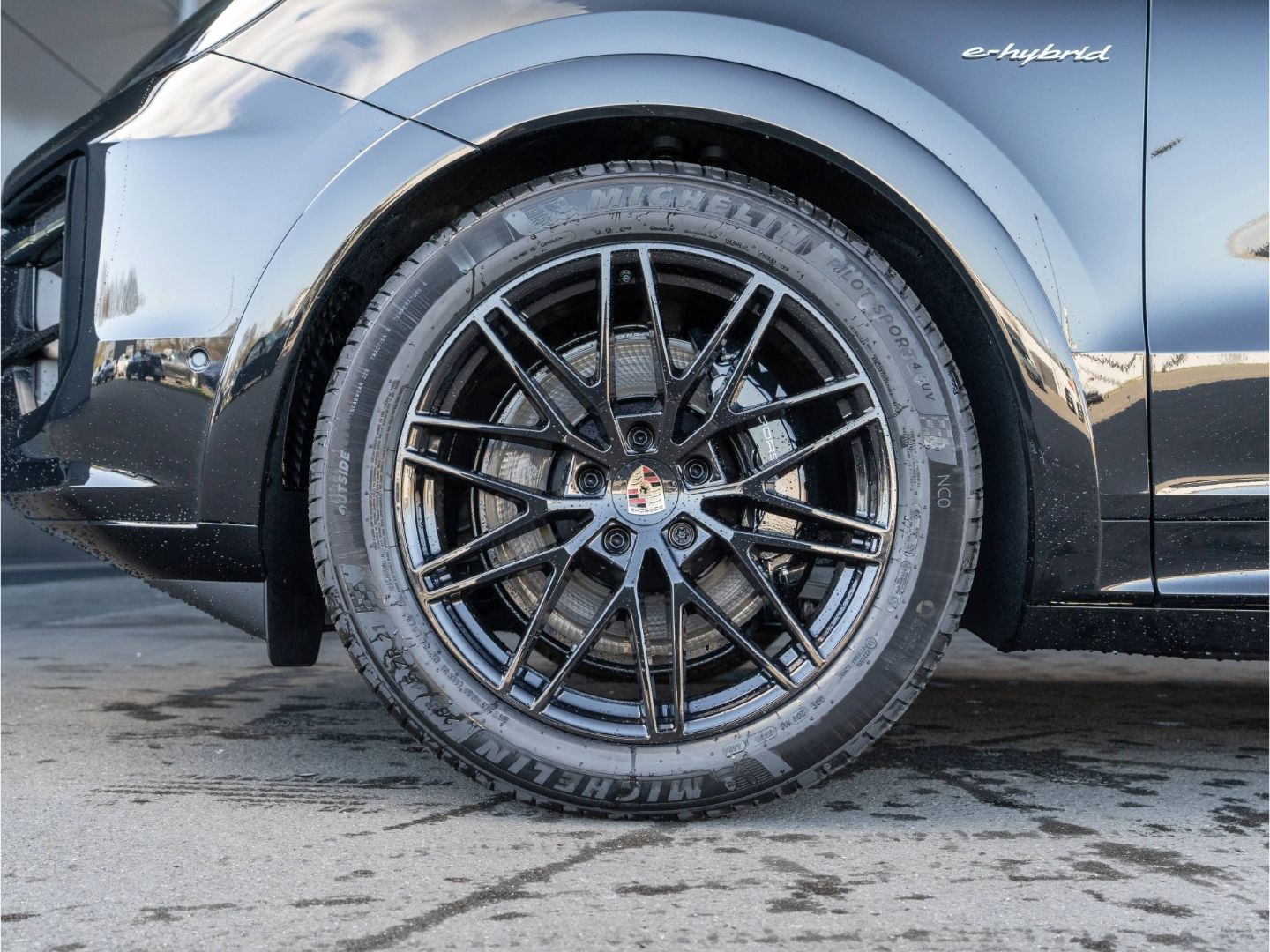 Porsche Cayenne E-Hybrid Hinterachslenkung BOSE HD-Matri
