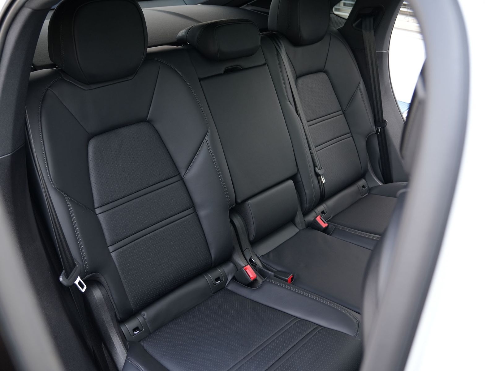Porsche E-Hybrid Coupé SPORTDESIGN-ACC-LUFTF.-PANO-VOLL