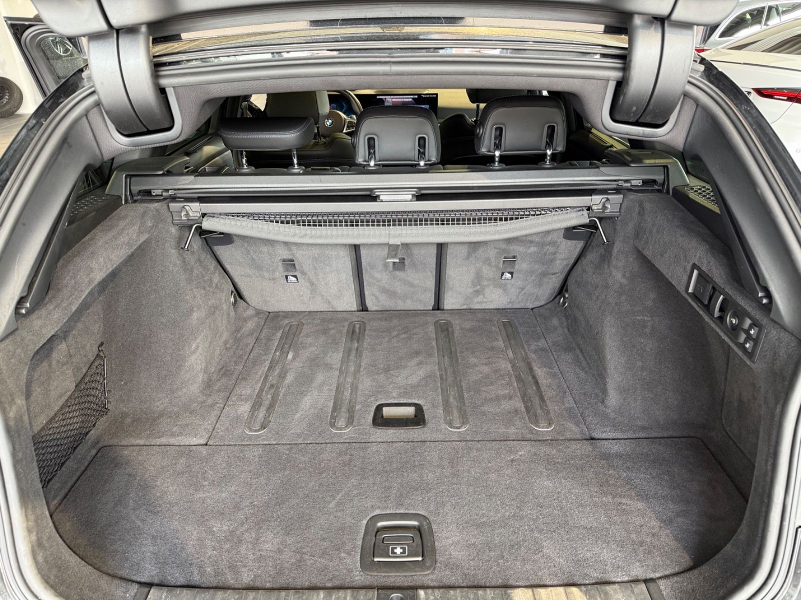BMW 320d Touring M Sport - Samsaru's Car Outlet