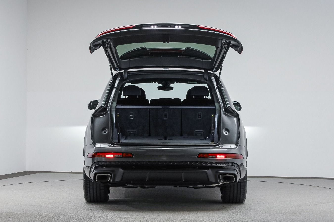 Audi Q7 S line 50 TDI quattro 7SITZER*LASER*AHK*PANO*