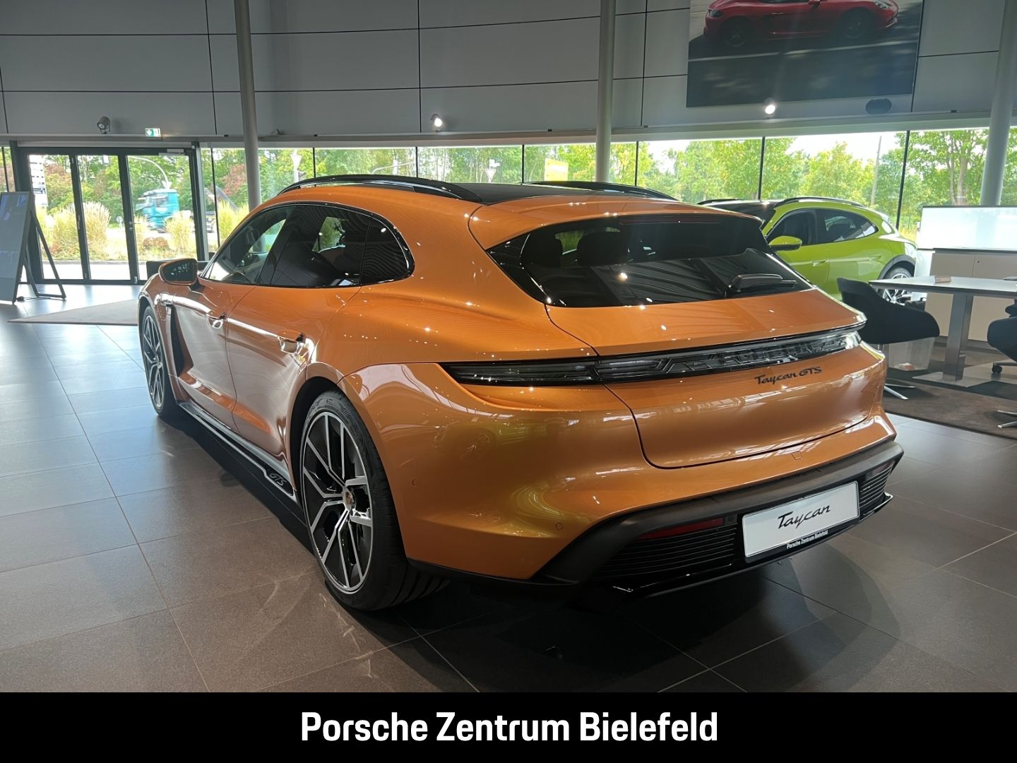 Porsche Taycan GTS Sport Turismo  Nordischgold Head-Up