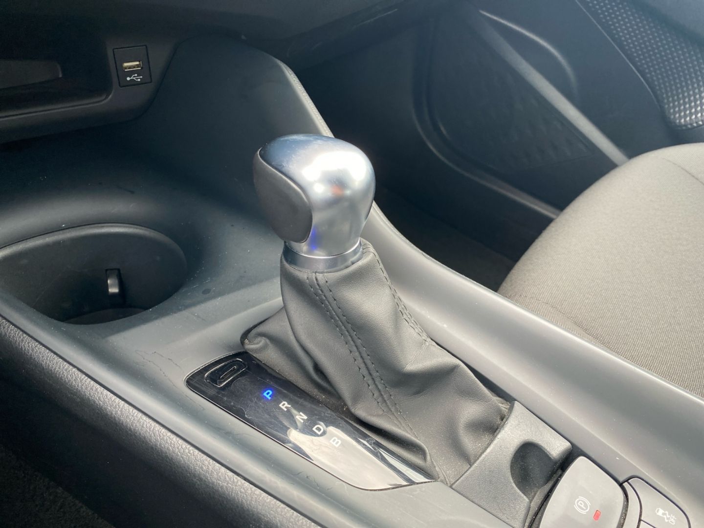 Toyota C-HR 1.8 Hybrid Business-Edition - Samsaru's Car Outlet